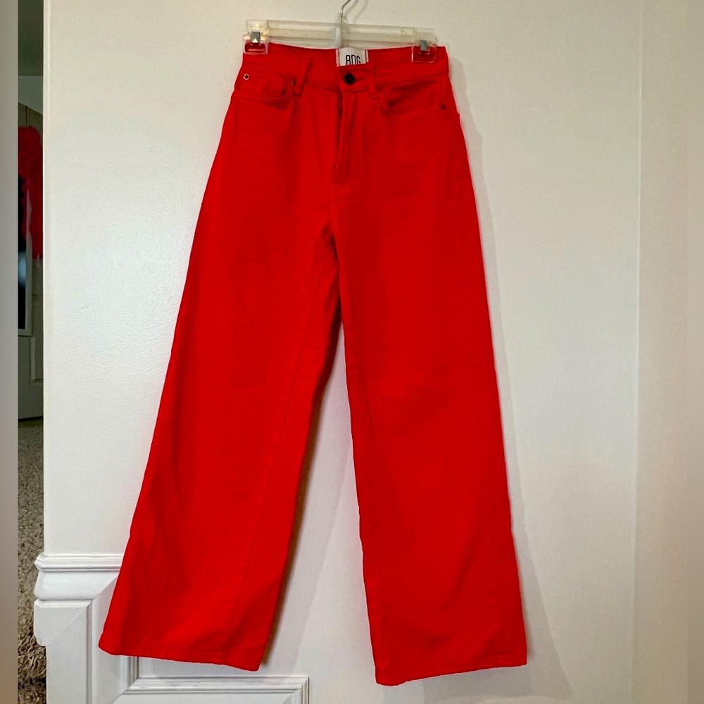 Bug High And Wide. Size 24.